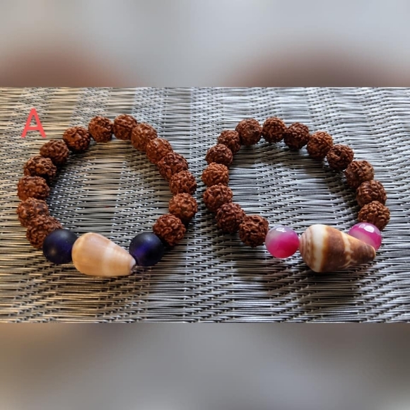 Handmade Cone Shell/Agate/Glass/Mala Bead Brace - Picture 1 of 3